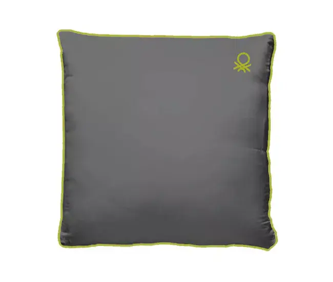 Colchón Portátil Cojín BENETTON color hueso 45x45cm