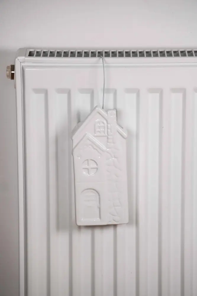 Humidificador cerámico – Caseta blanca 🏡🤍 | Ultrasonido | Silencioso
