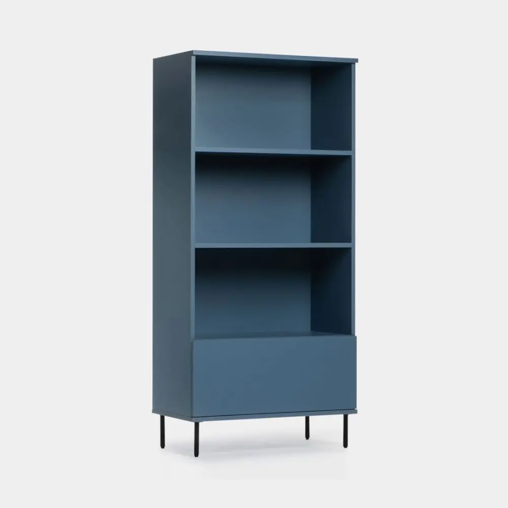 Estanterí alta en madera color azul esben