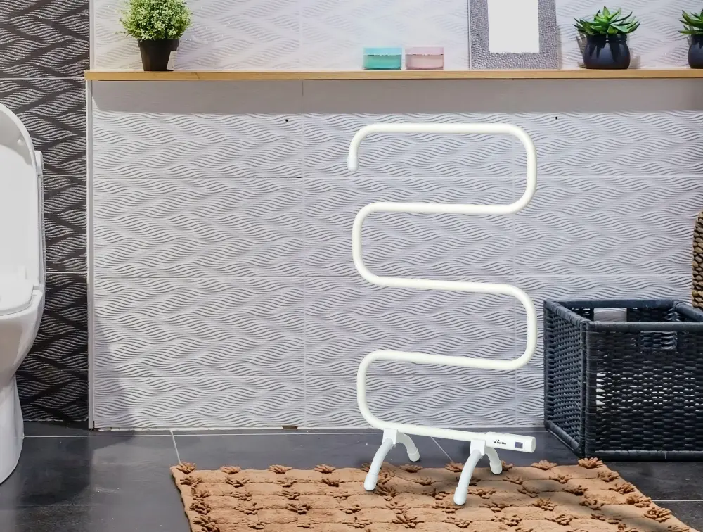 Toallero blanco con diseño actual de aluminio