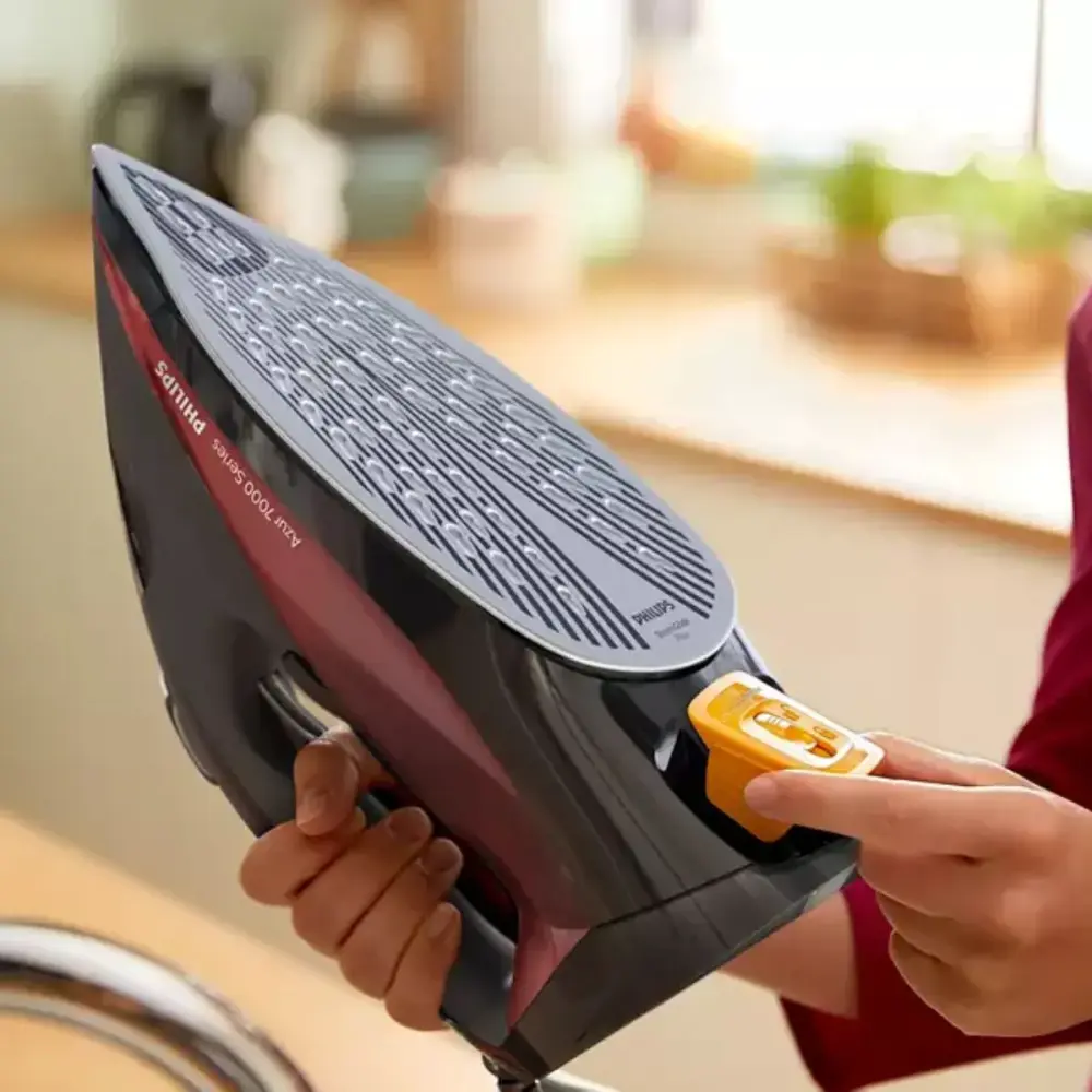 Plancha de vapor Philips DST7022/40 2800W 300 ml negro/rojo Portátil y Ligero
